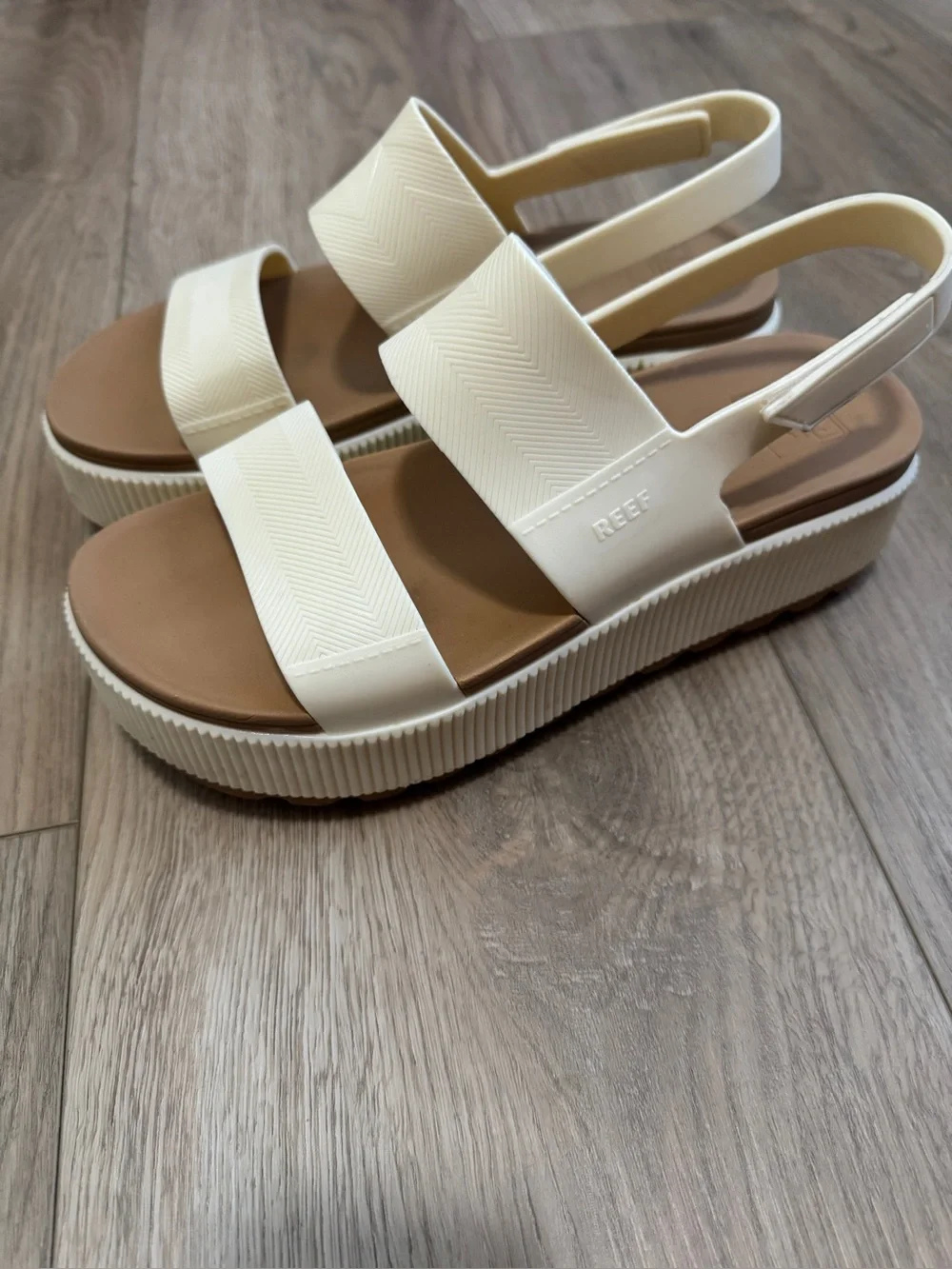 The Reef Water Vista Higher Women's Platform Sandals in Cloud Sz. 9 - Picture 8 of 14